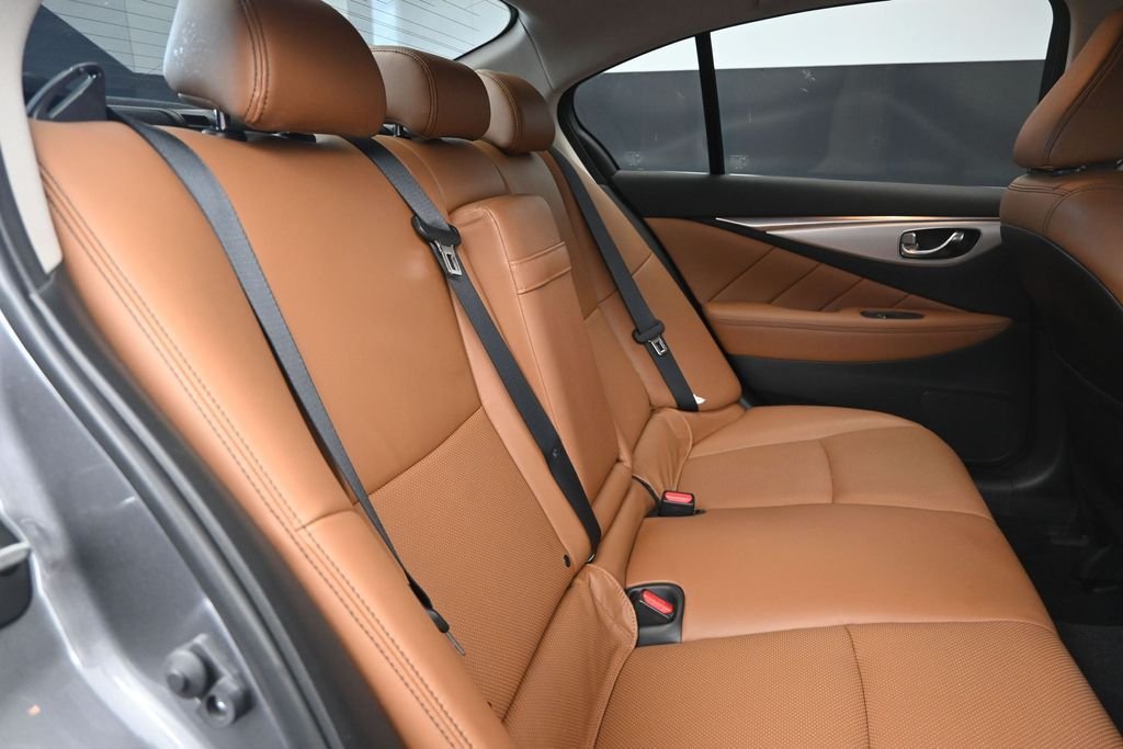 Certified Used 2023 Gray INFINITI LUXE image 22
