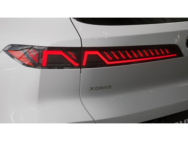 New 2027 Alpine White BMW 40 xDrive image 8