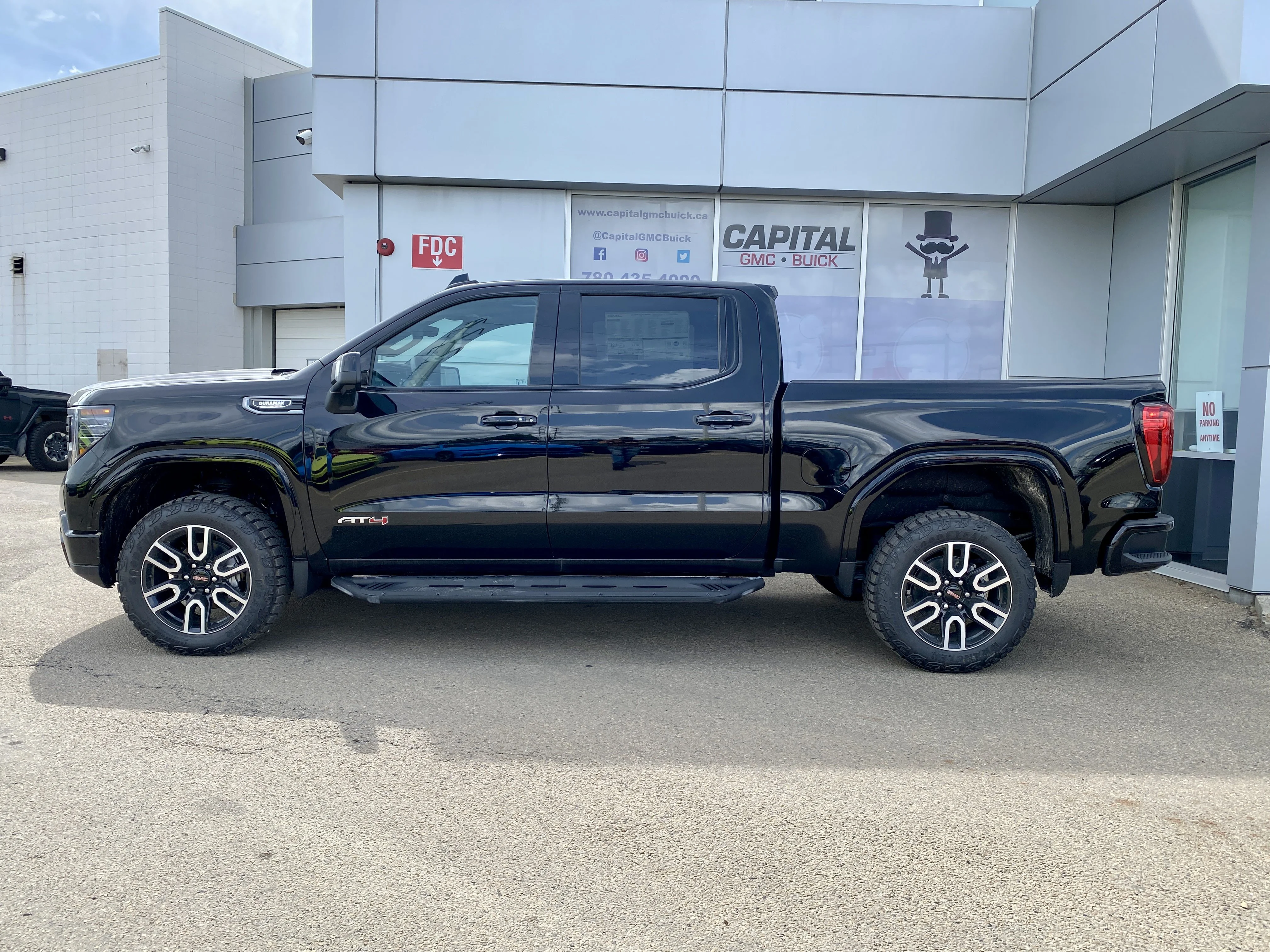 New 2026 ONYX BLACK GMC AT4 image 3