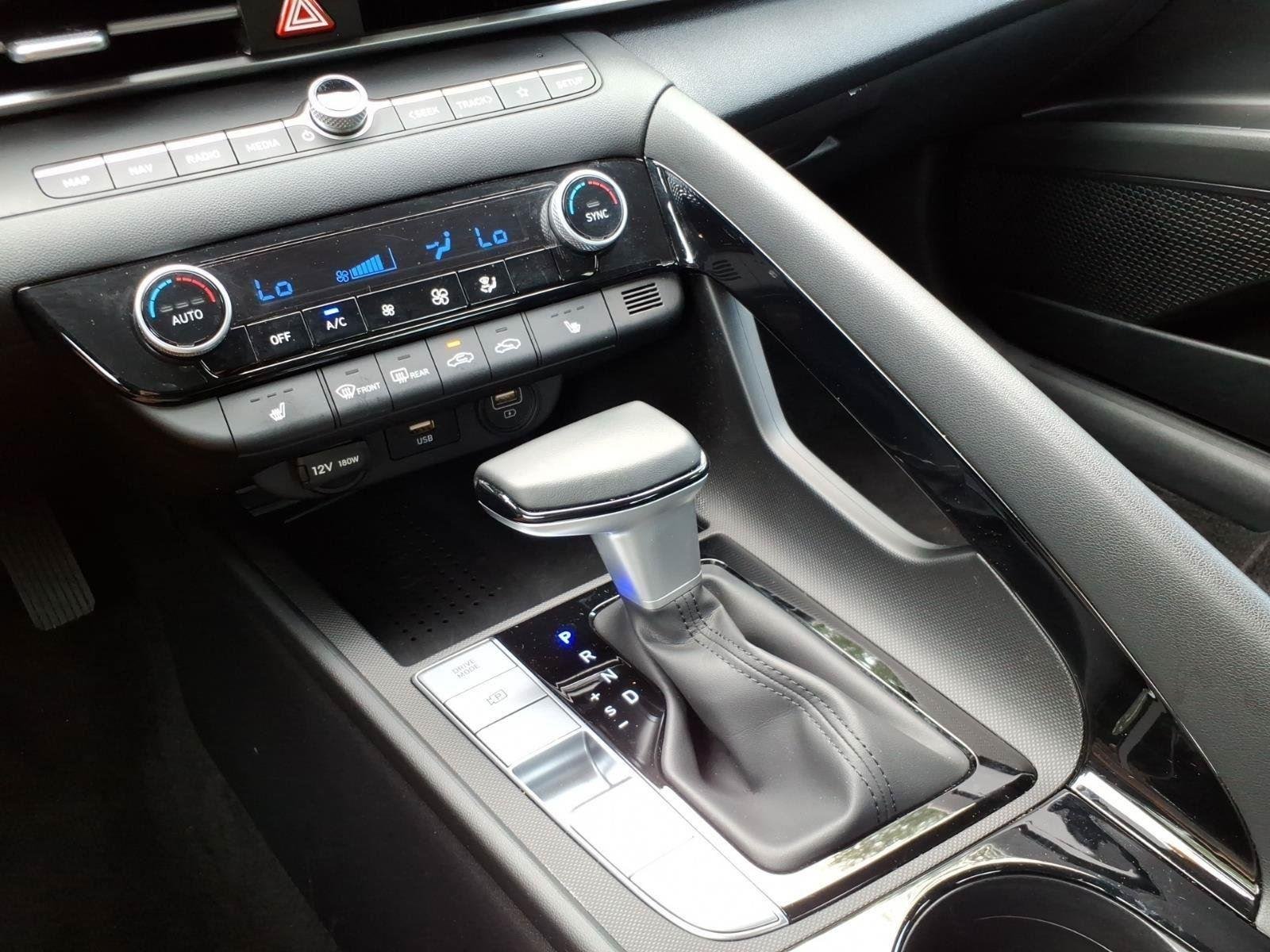 Used 2023 Onyx Black Hyundai SEL image 22