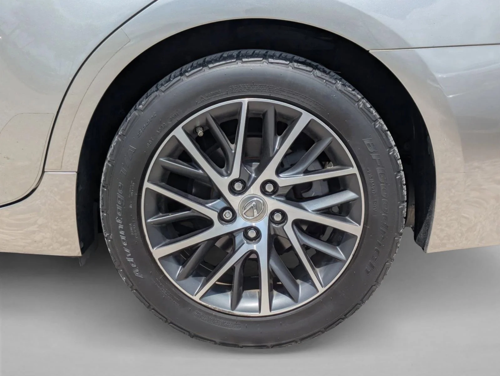 Used 2016 Atomic Silver Lexus  image 14