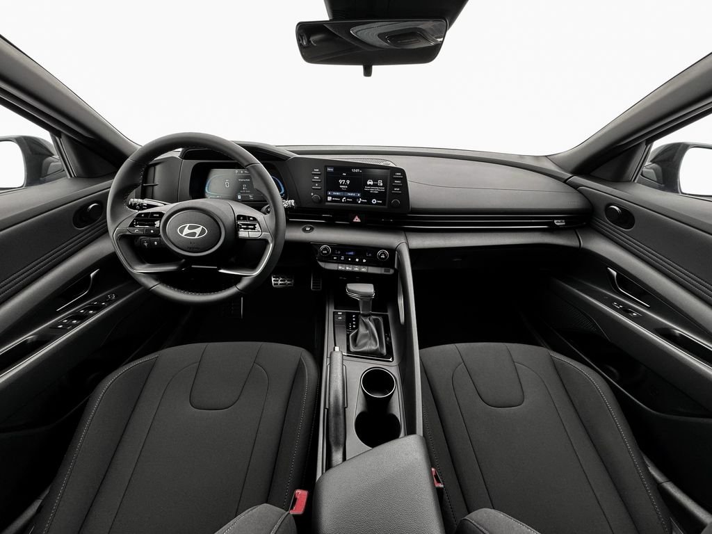 2025 Hyundai Elantra SEL - Photo 20