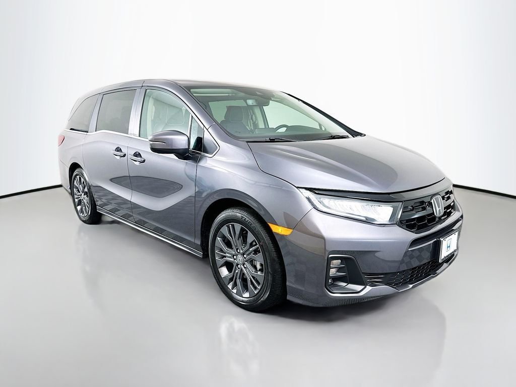 New 2026 Modern Steel Metallic Honda Touring image 3