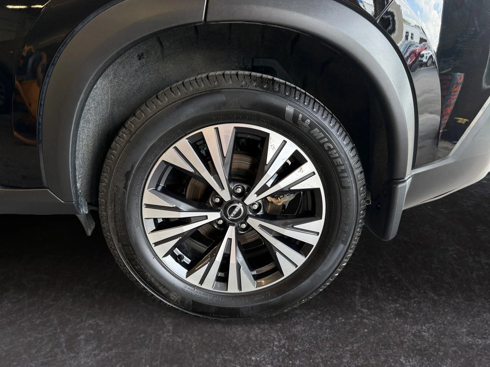 Used 2023 Super Black Nissan SV image 29