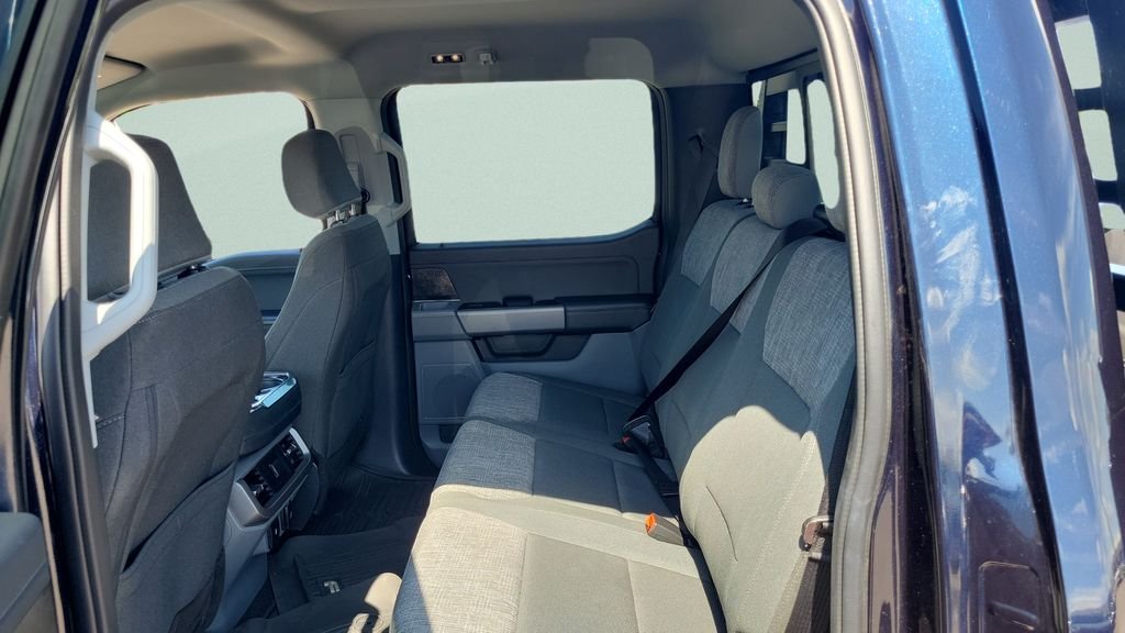 Used 2023 Blue Ford XLT image 9