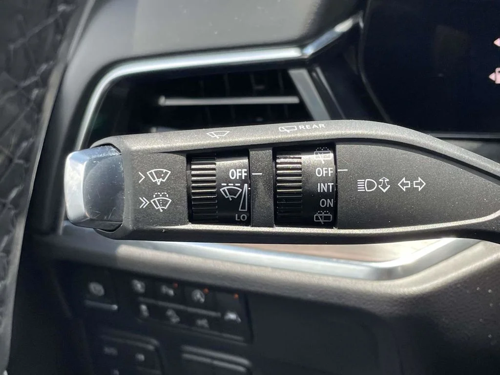 Used 2025 Gray Chevrolet Z71 image 34