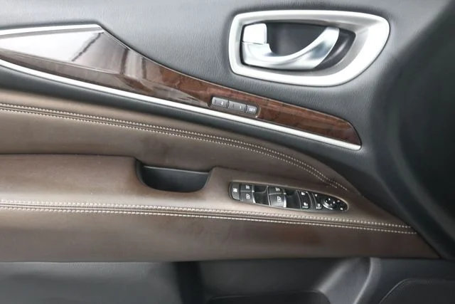 Used 2017 Majestic INFINITI Base image 28