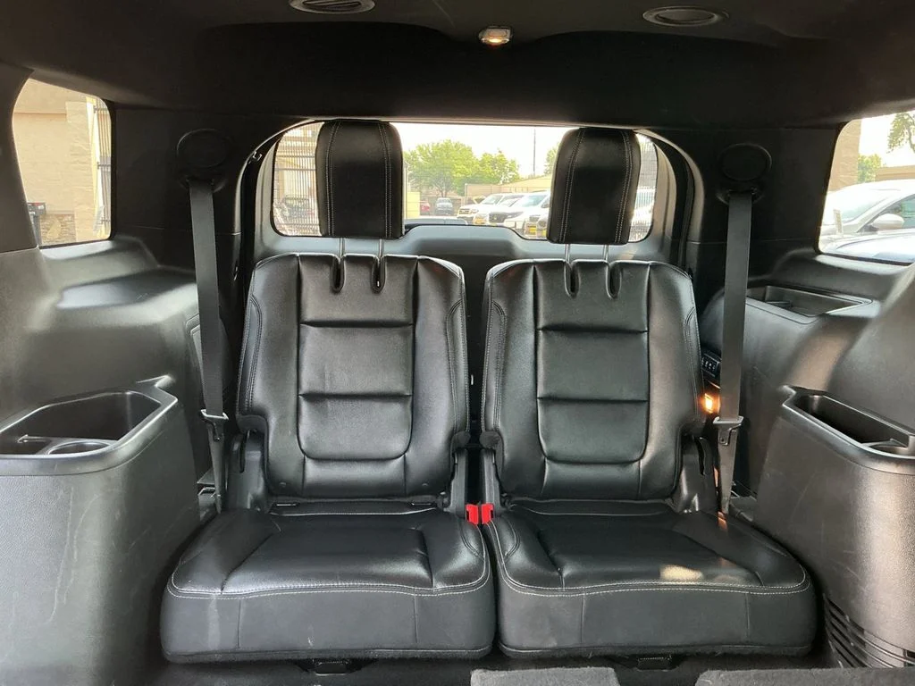 Used 2016 Silver Ford Limited image 26