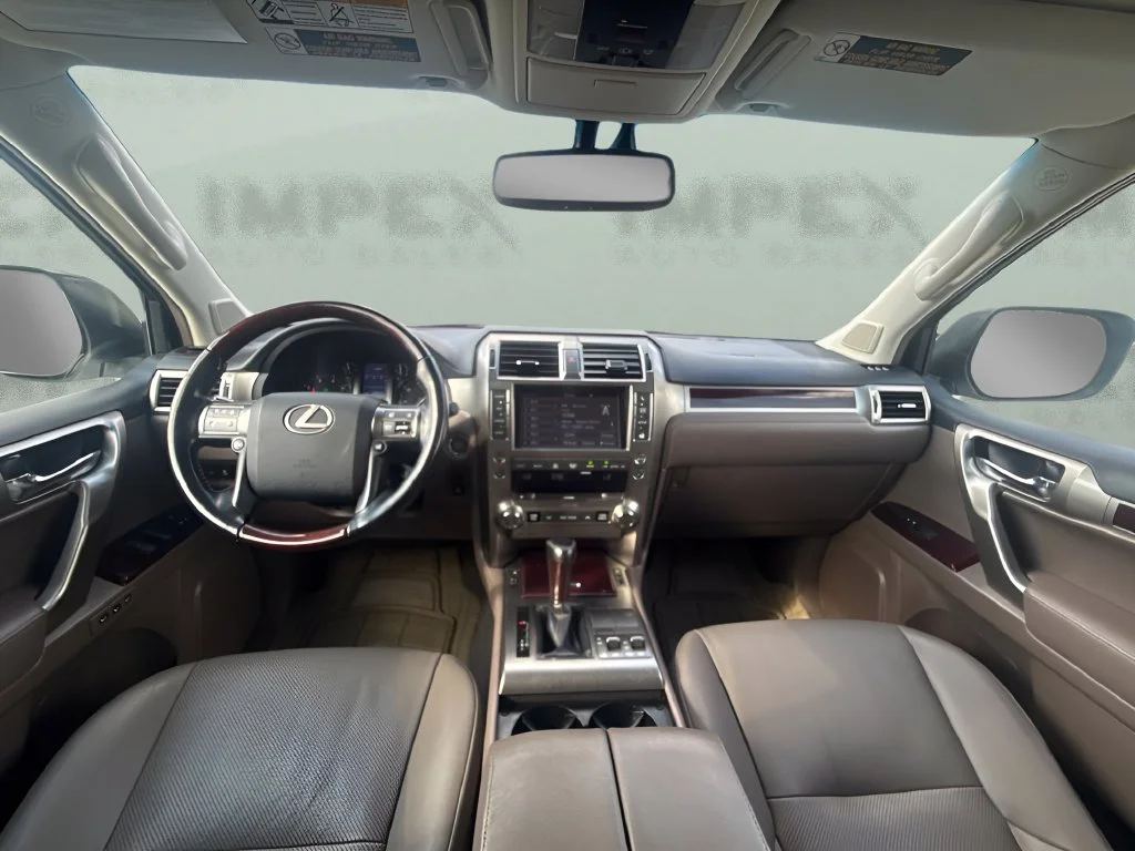 Used 2019 White Lexus 460 image 13