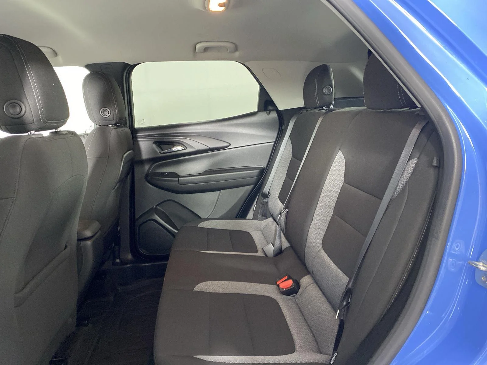 Used 2024 Fountain Blue Chevrolet LT image 20