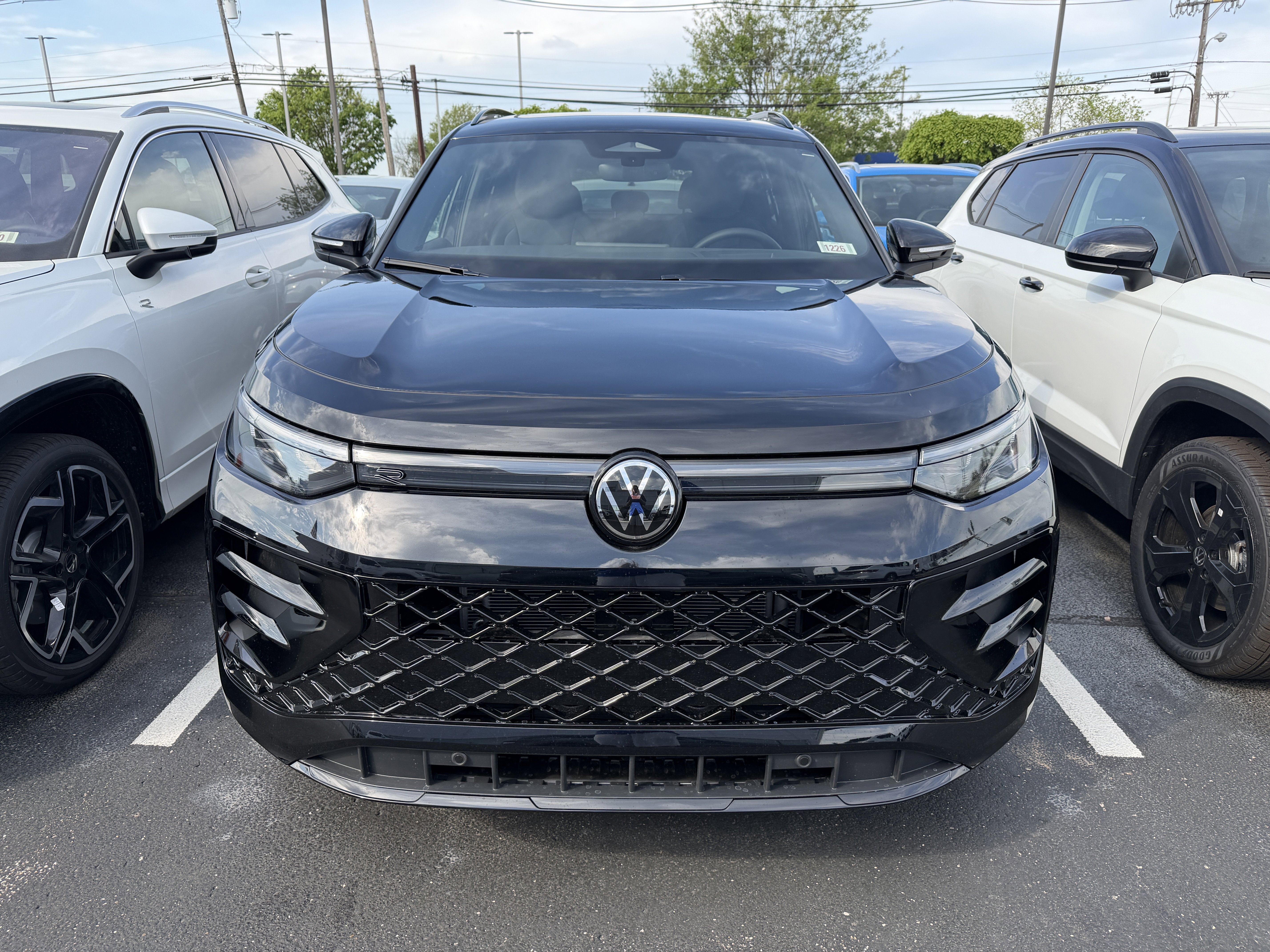 New 2026 Deep Black Pearl Volkswagen SE R-Line Black image 3