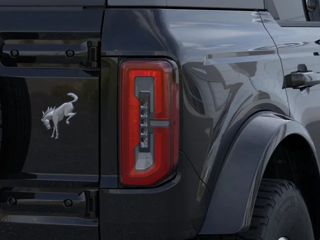 New 2025 Shadow Black Ford Outer Banks image 23