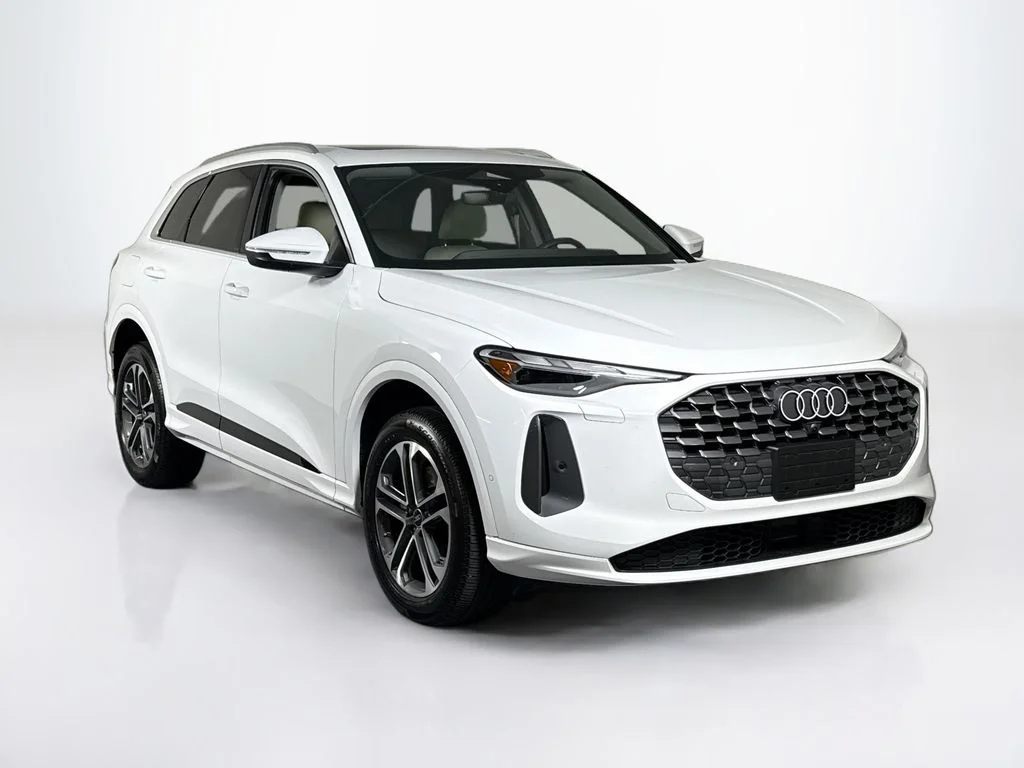 Used 2025 White Audi 2.0T Premium image 7