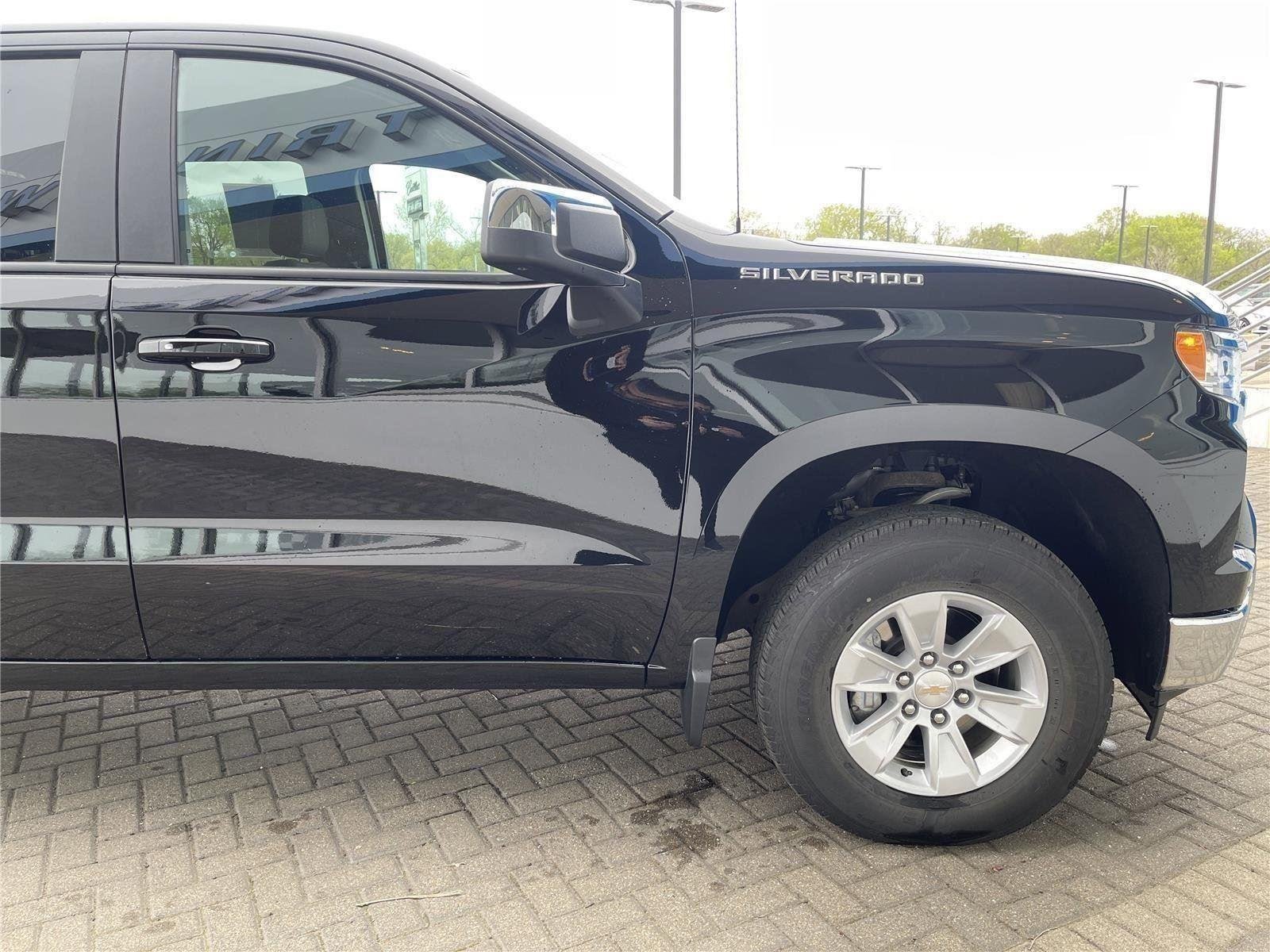 2025 Chevrolet Silverado 1500 LT - Photo 12