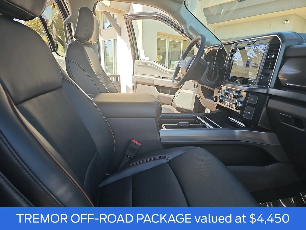 New 2026 Agate Black Metallic Ford F-250® Lariat® image 10