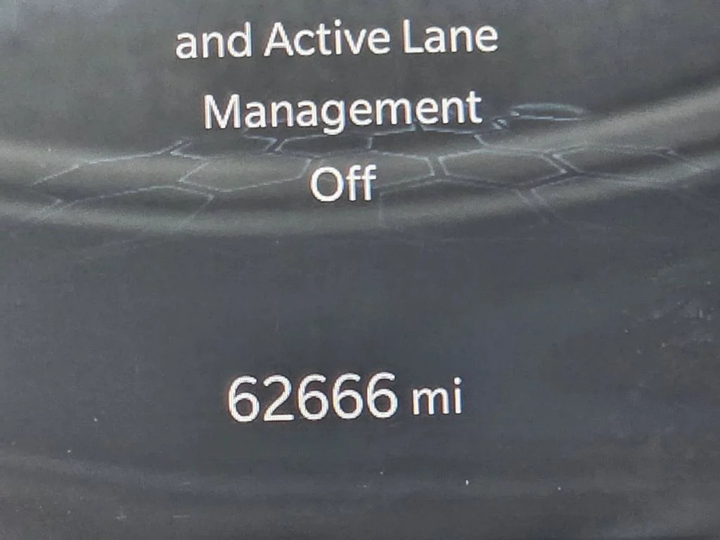 Used 2024 Gray Jeep Limited image 18