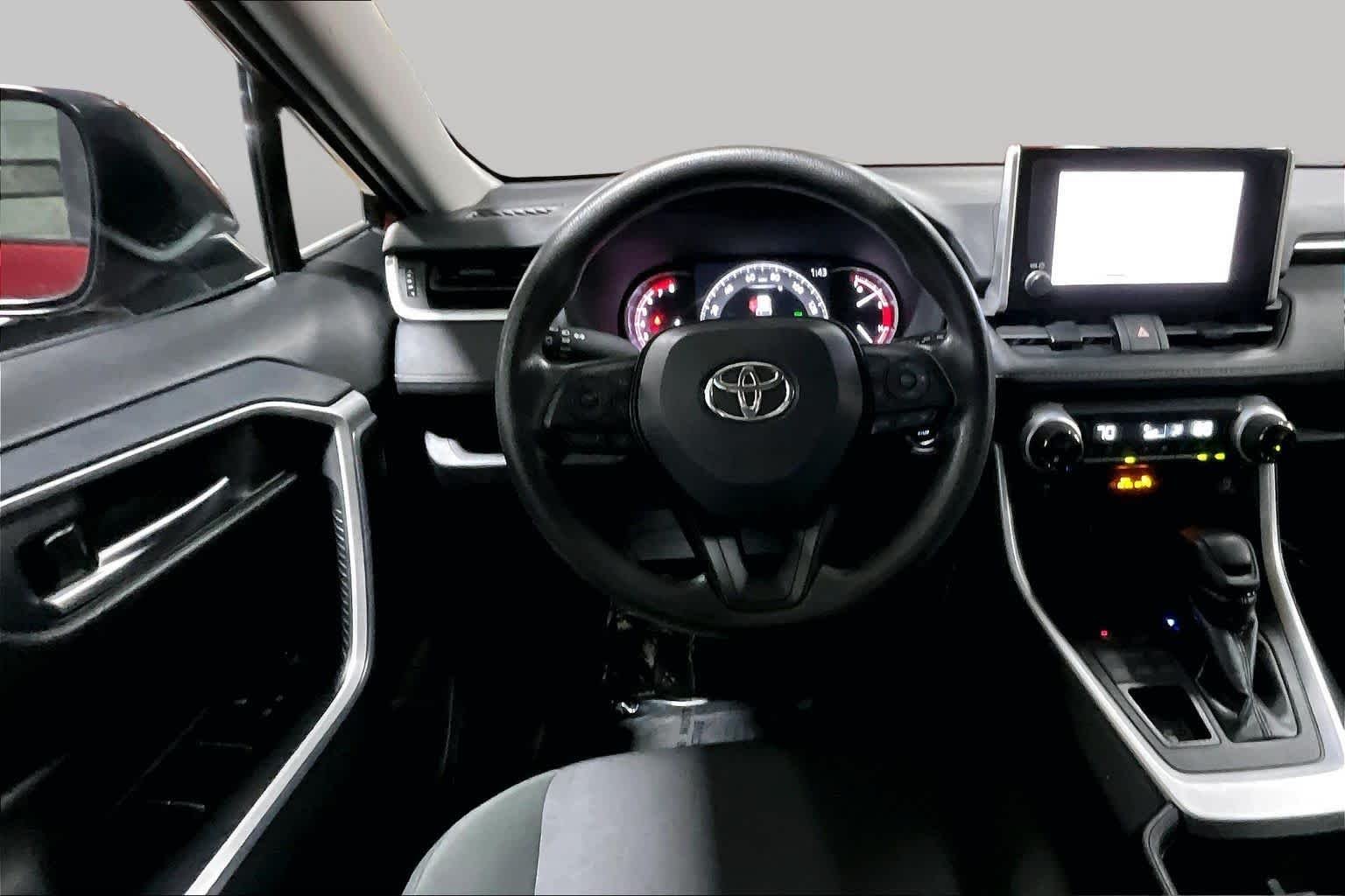 Used 2025 Ruby Flare Pearl Toyota XLE image 6