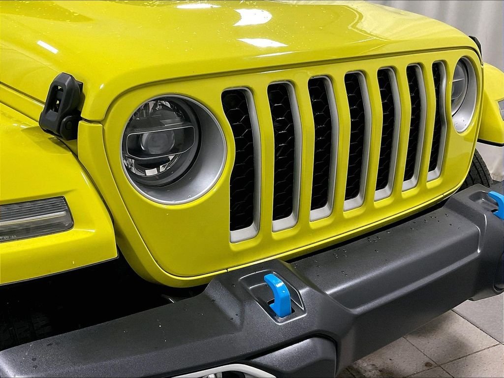 Used 2022 Yellow Jeep  image 31