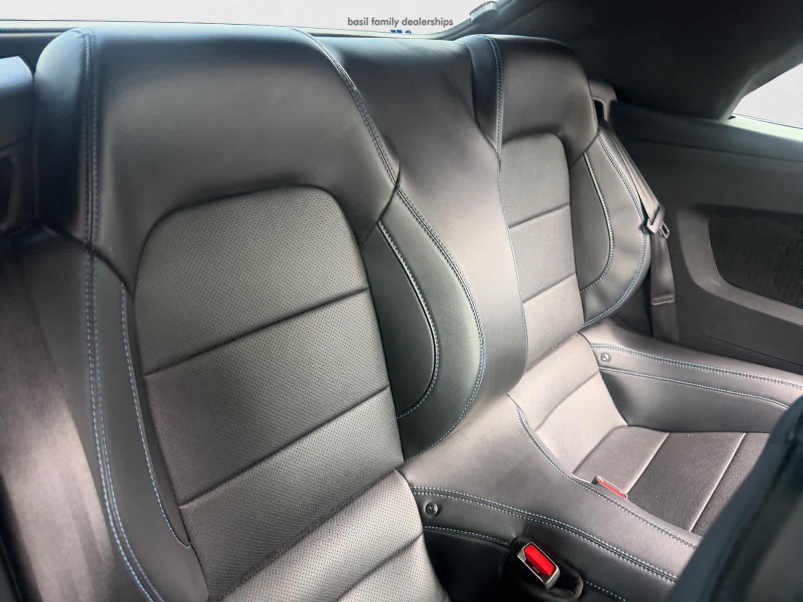 Used 2022 Oxford White Ford GT Premium image 20