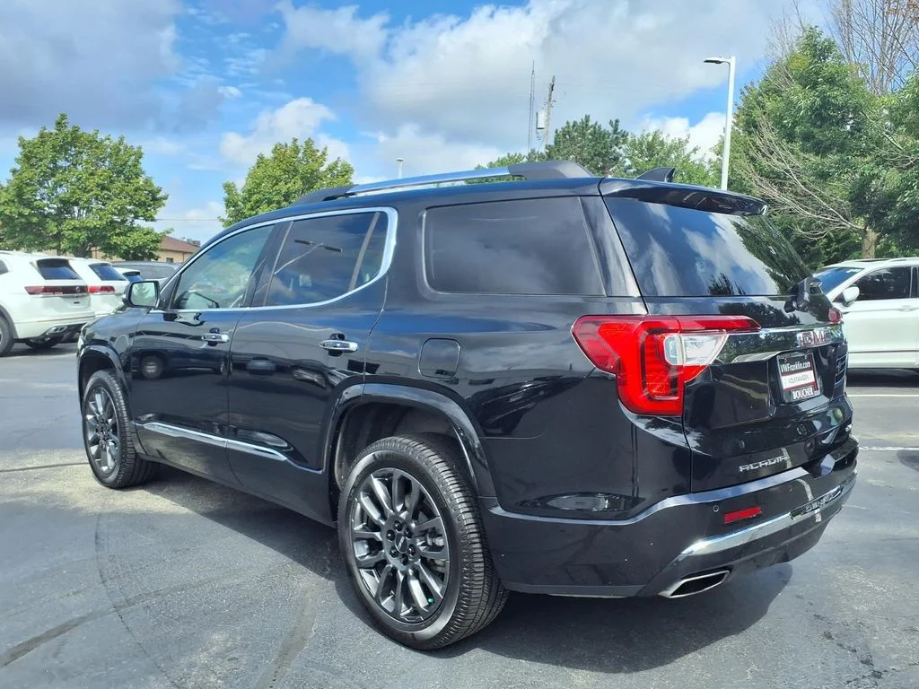 Used 2023 Ebony Twilight Metallic GMC Denali image 4
