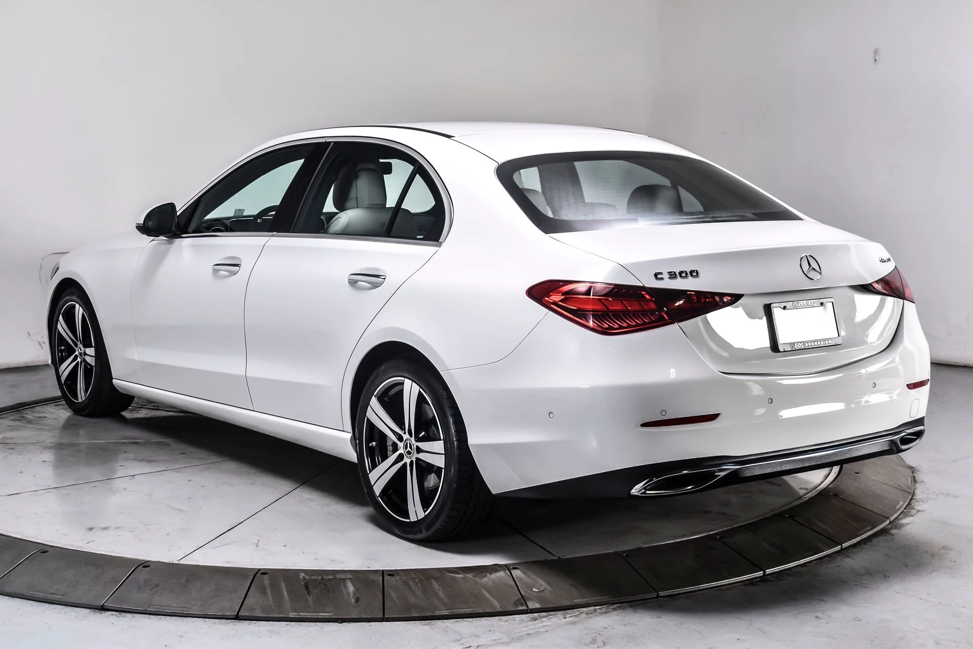 Used 2023 Polar White Mercedes-Benz C 300 image 7