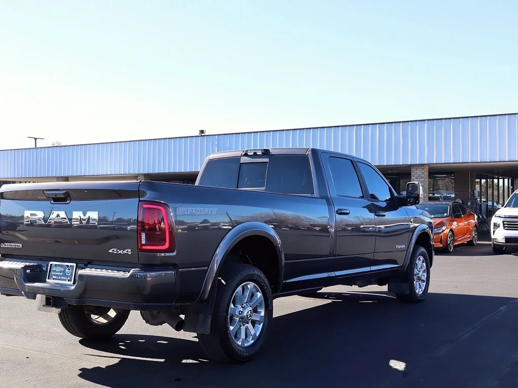 2025 RAM Ram 3500 Pickup Laramie - Photo 6