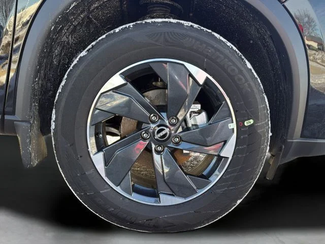 2026 Nissan Rogue SV - Photo 9