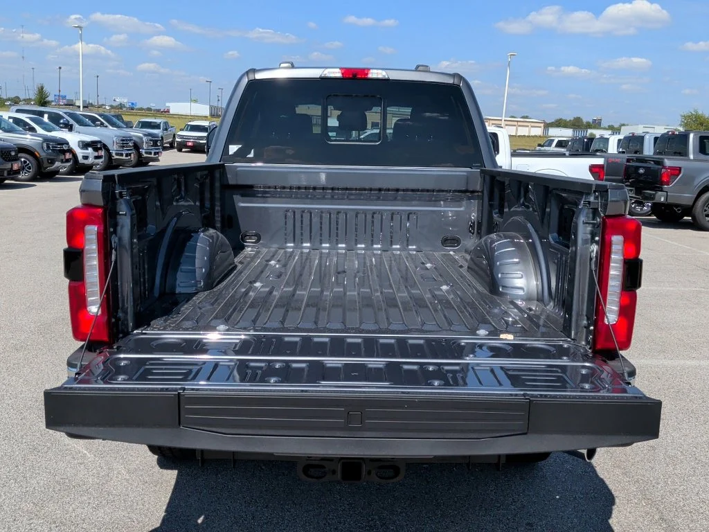 New 2027 Carbonized Gray Metallic Ford F-250® Lariat® image 42