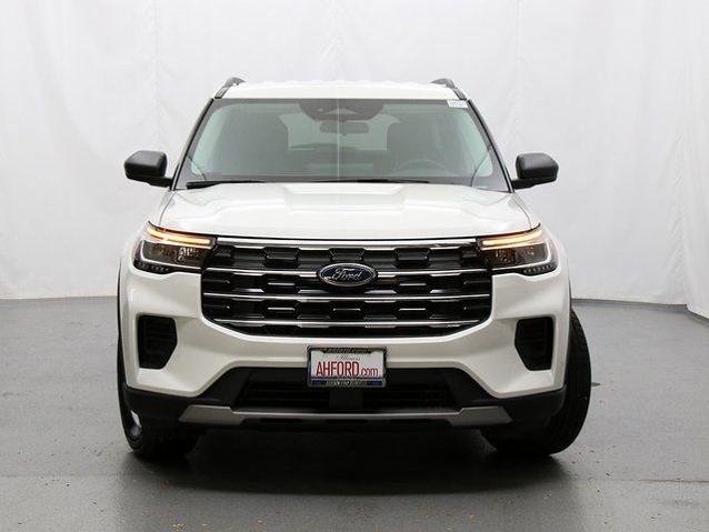 New 2026 Star White Metallic Tri-Coat Ford Active image 5