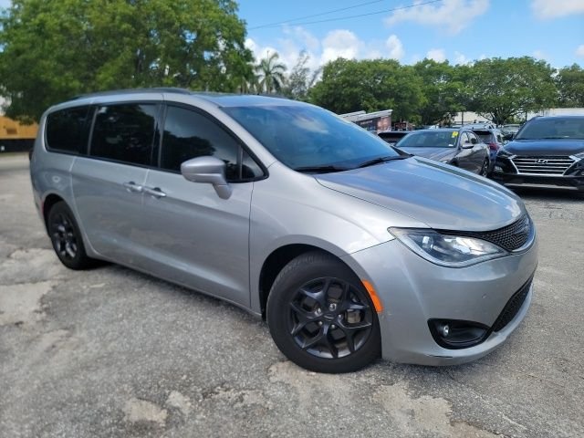 2020 Chrysler Pacifica Touring L Plus's photo