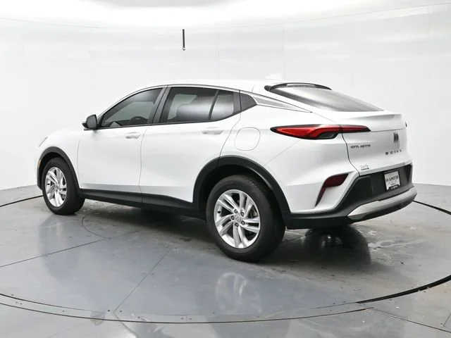 Used 2025 Summit White Buick Preferred image 5