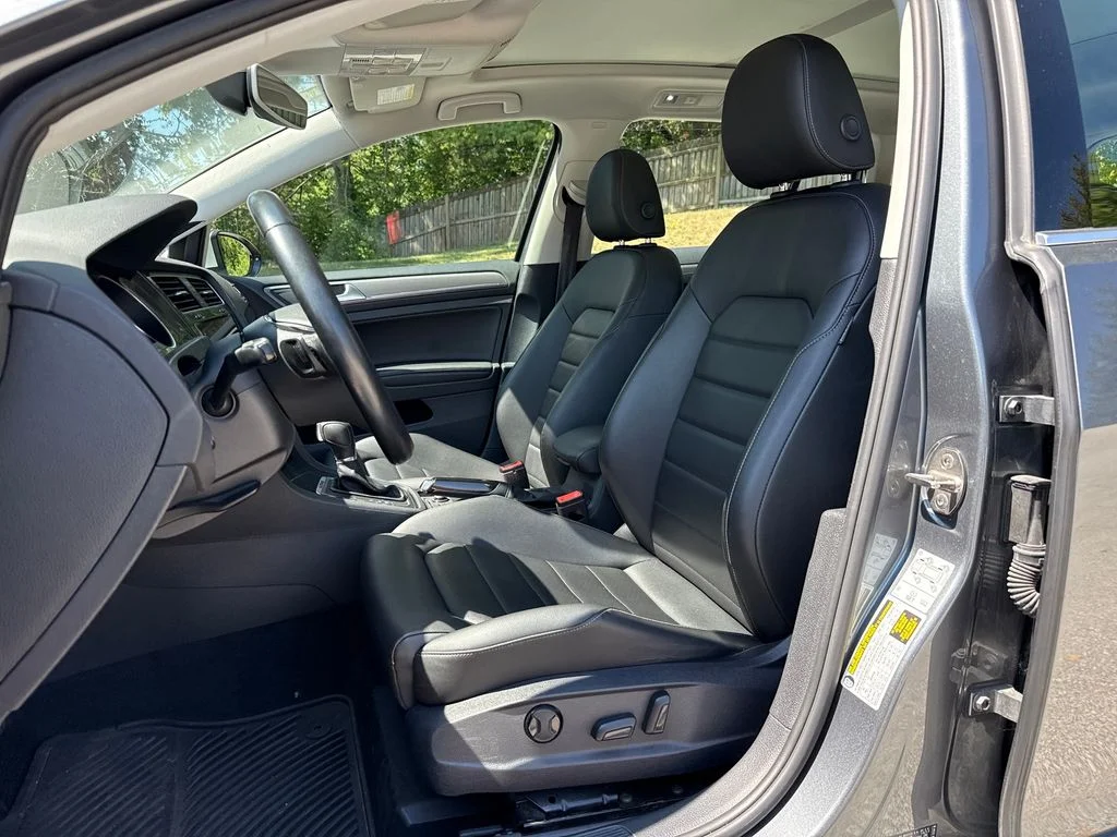 Used 2018  Volkswagen TSI SE image 11