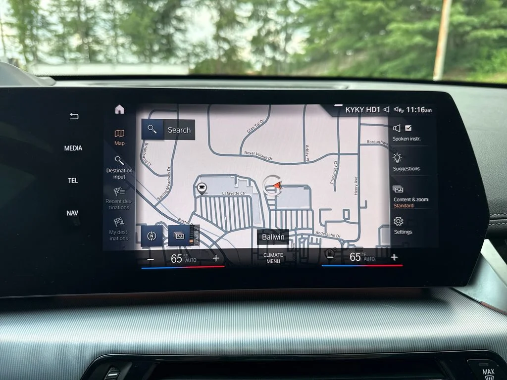 Used 2023 Black BMW xDrive28i image 19