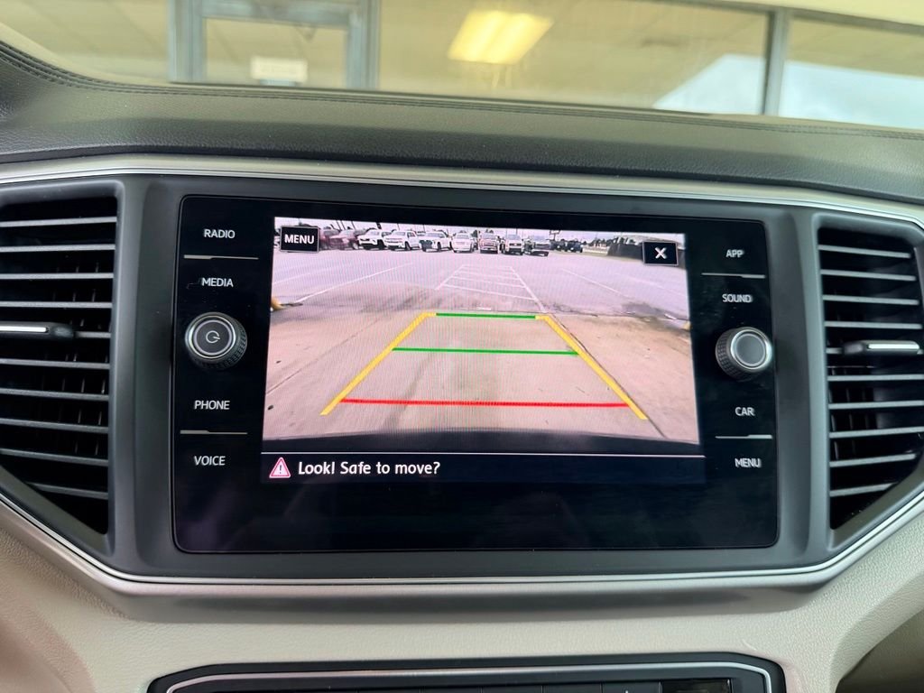 Used 2019 Black Volkswagen 3.6L V6 SE image 26