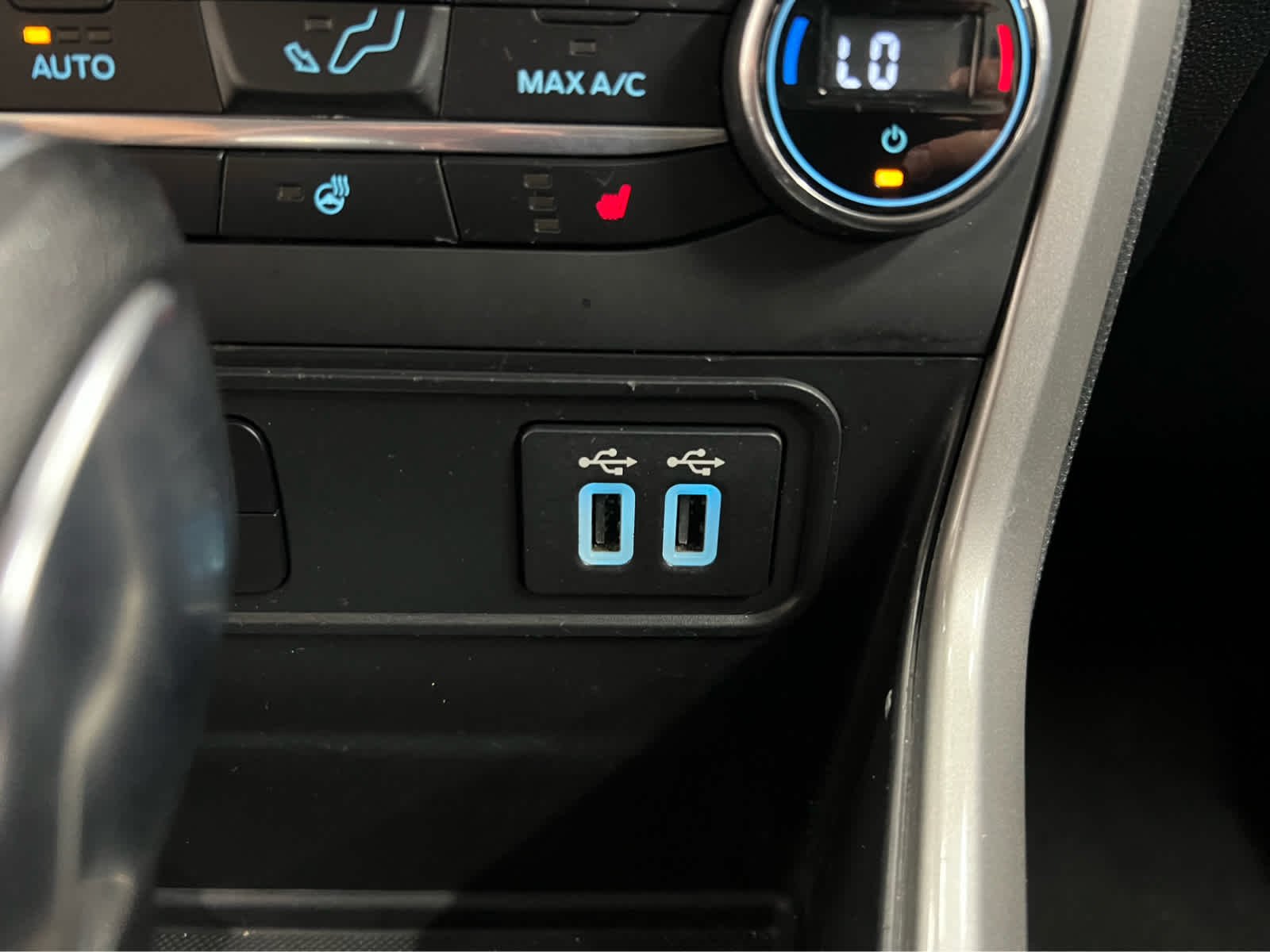 Used 2021 Shadow Black Ford Titanium image 28