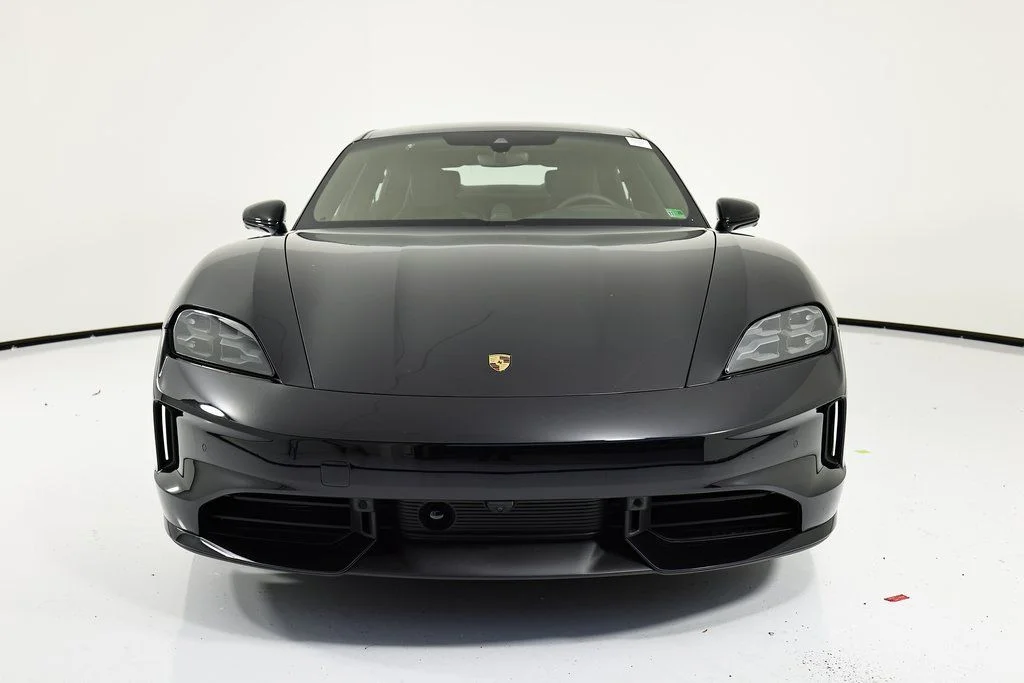 2026 Porsche Taycan Base - Photo 10