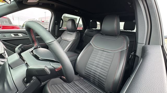 New 2026 Carbonized Gray Metallic Ford ST-Line image 19