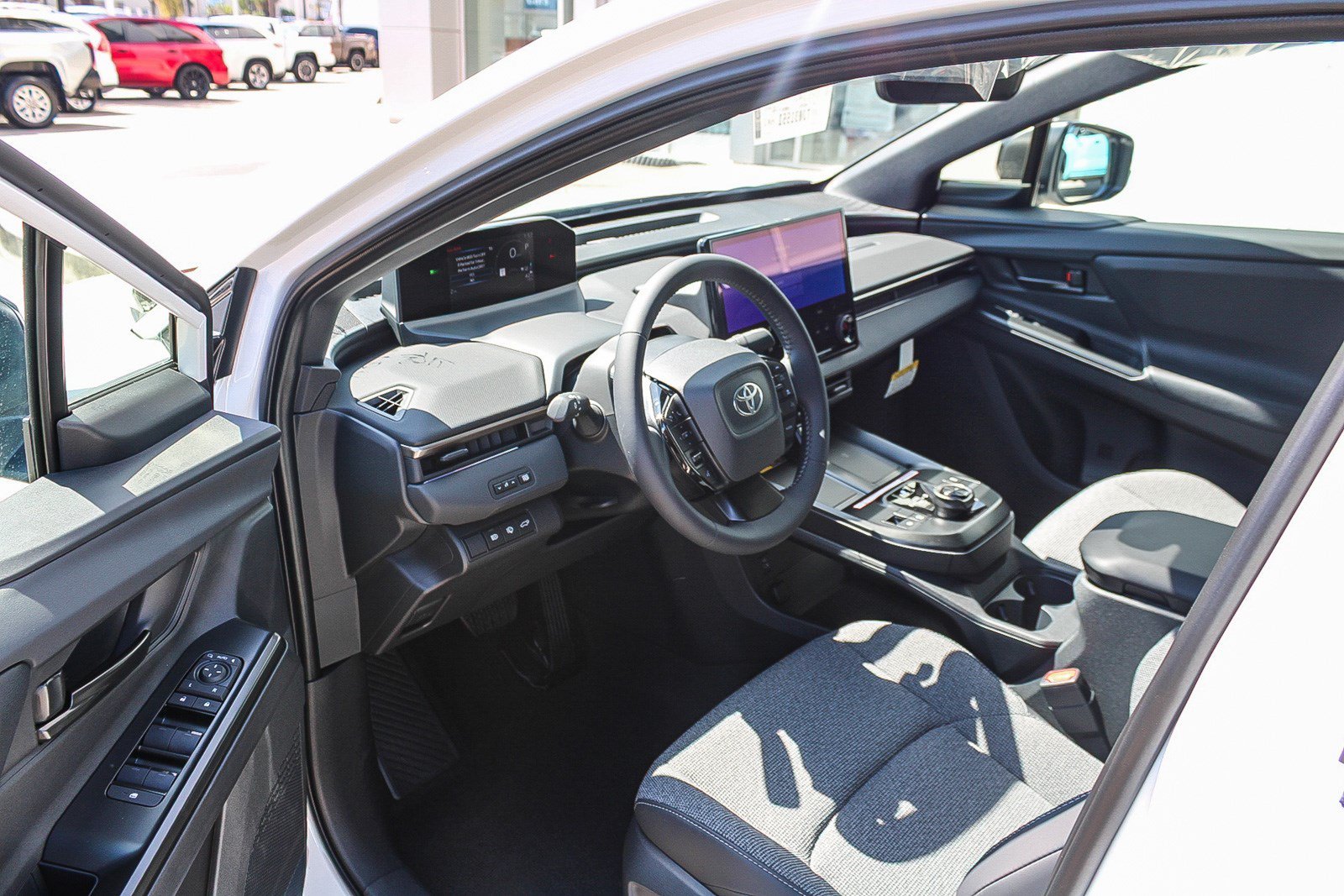 New 2026 Wind Chill Pearl <sup>1</sup> Toyota  XLE image 20
