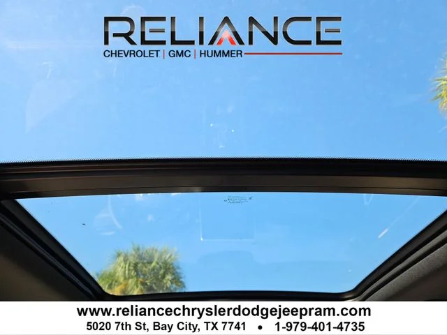 New 2026 Bright White Clearcoat Jeep Latitude image 14