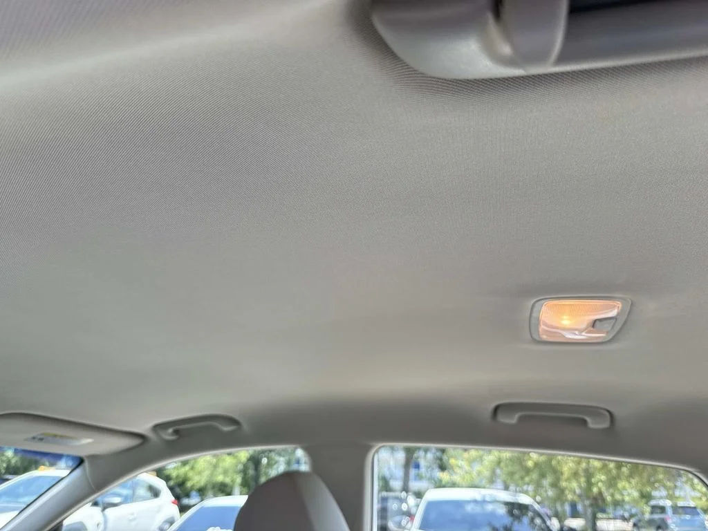 Used 2018 White Kia LX image 17