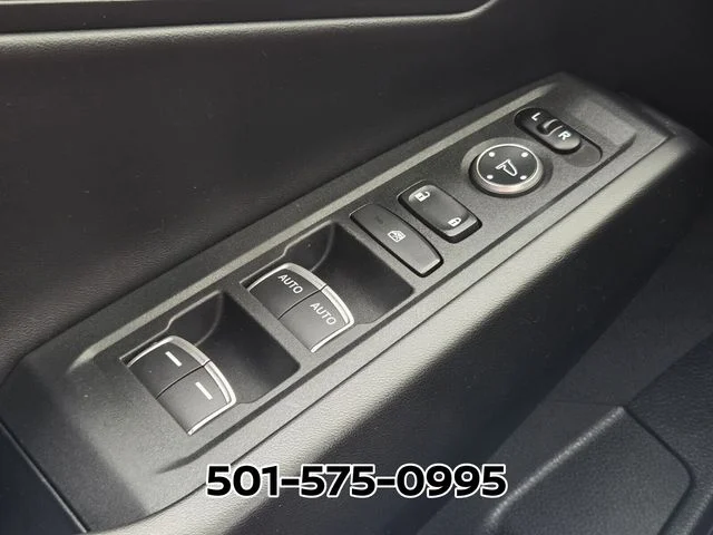 Used 2025  Honda SE image 34
