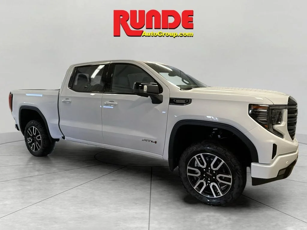 Used 2025 Summit White GMC AT4 image 7