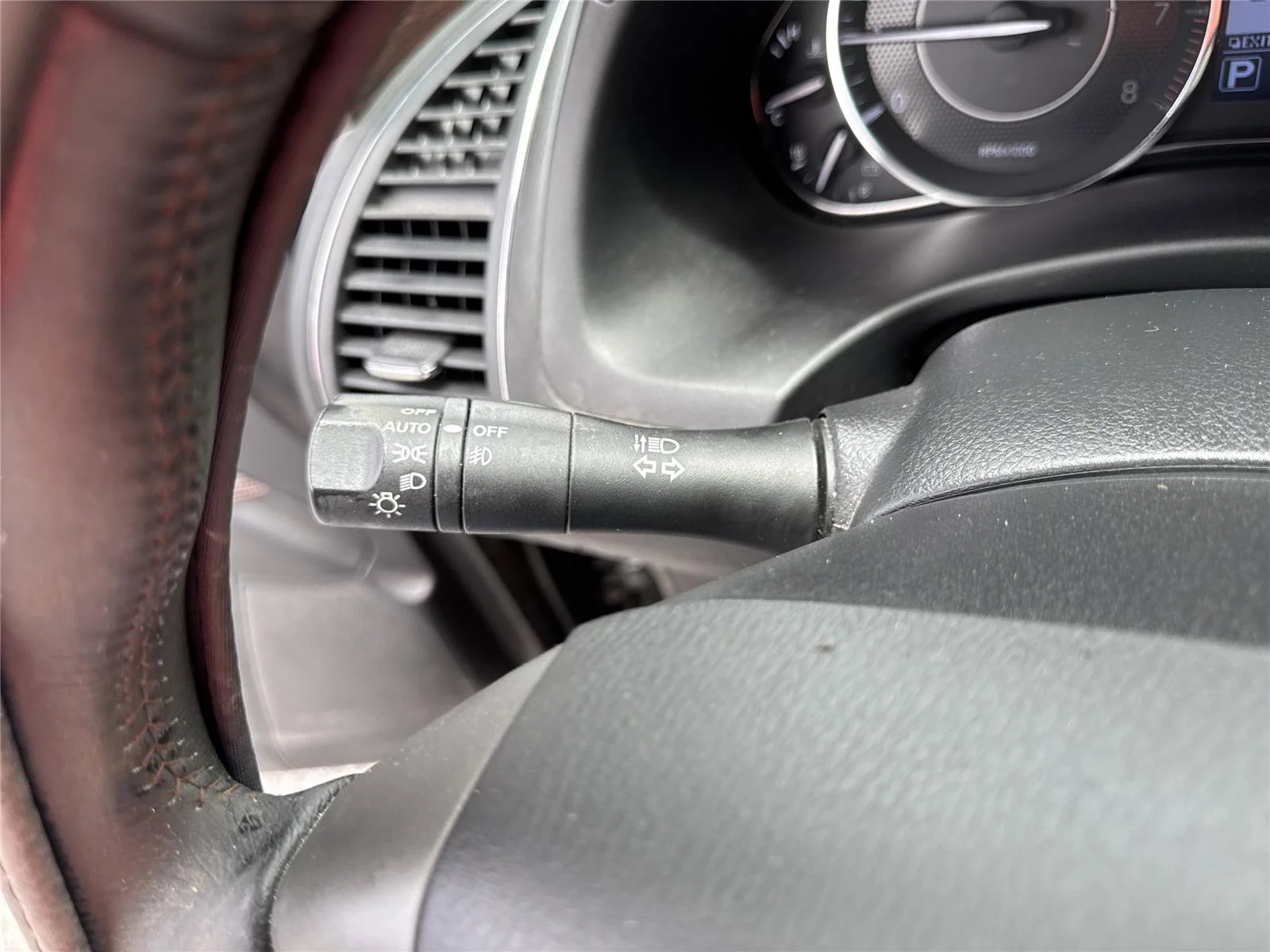 Used 2019 Super Black Nissan Platinum image 19