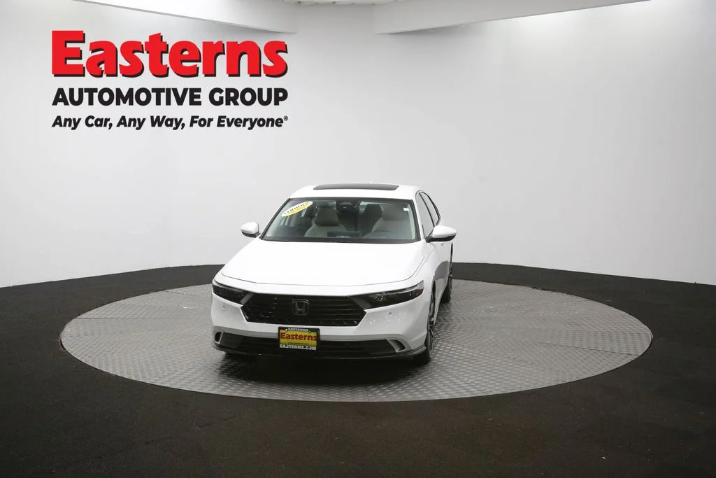 Used 2024 White Honda Touring image 51