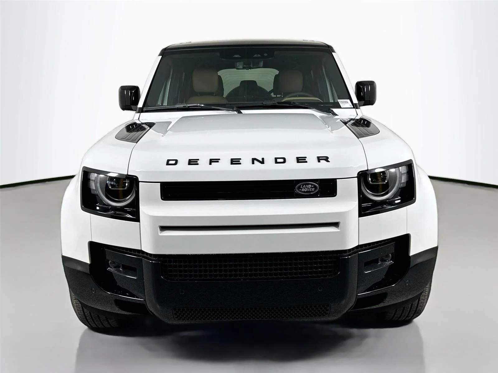 Used 2026 Fuji White Land Rover X-Dynamic SE image 2
