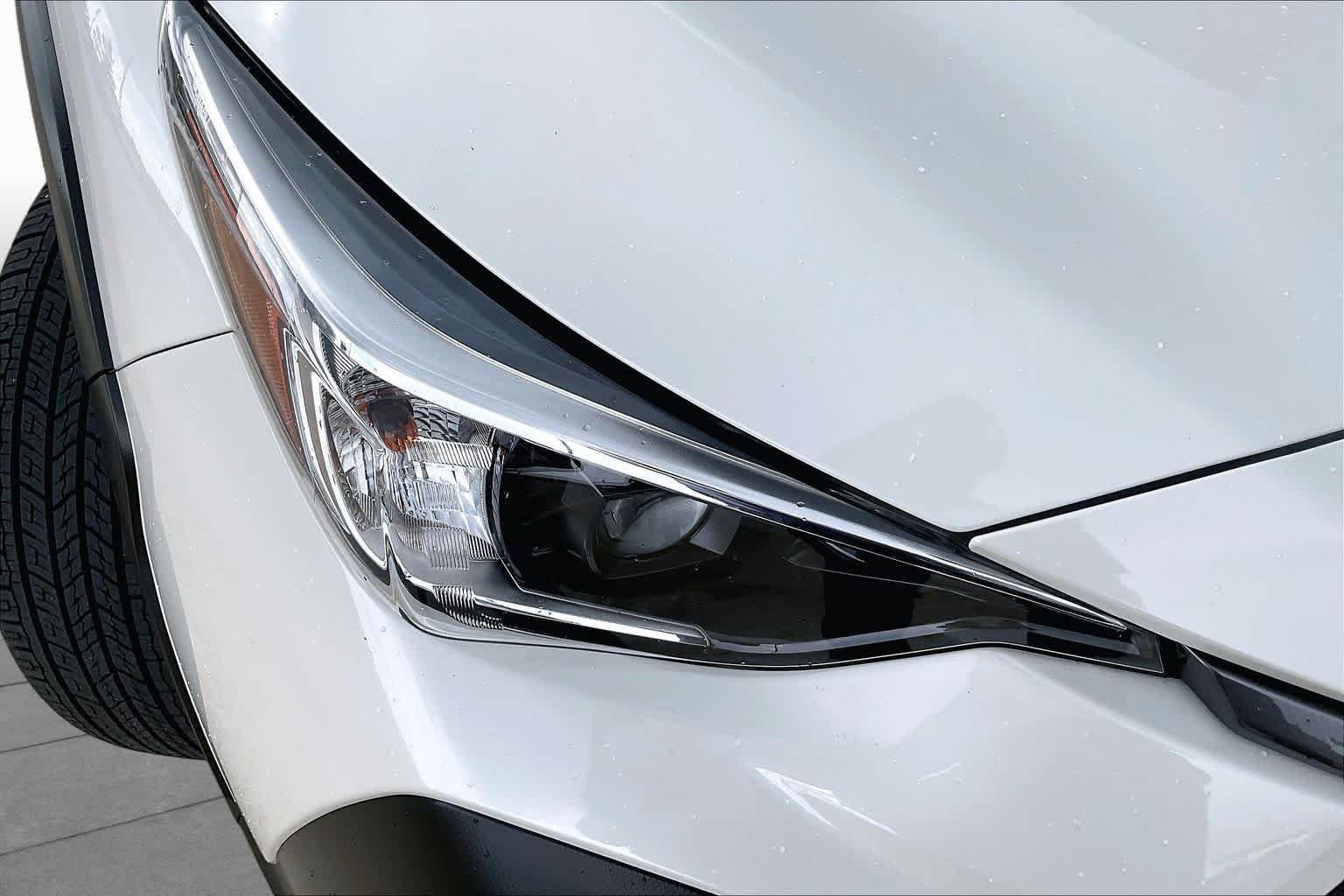 Used 2024 Crystal White Pearl Subaru Premium image 27