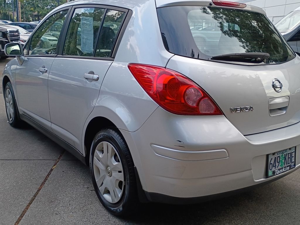 Used 2011 Brilliant Silver Metallic Nissan 1.8 S image 5