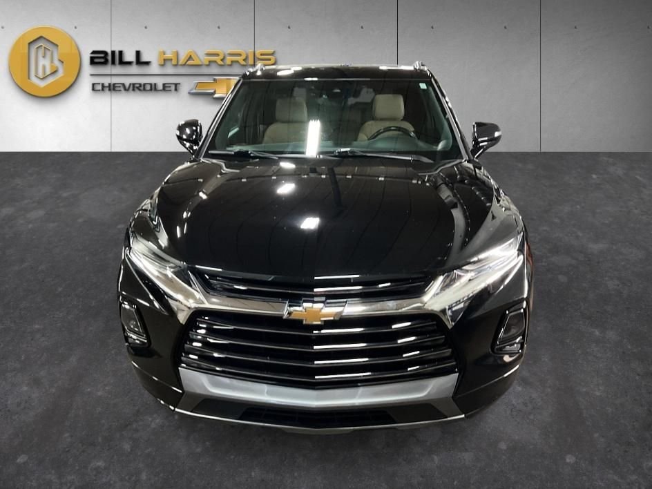 Used 2020 Black Chevrolet Premier image 10