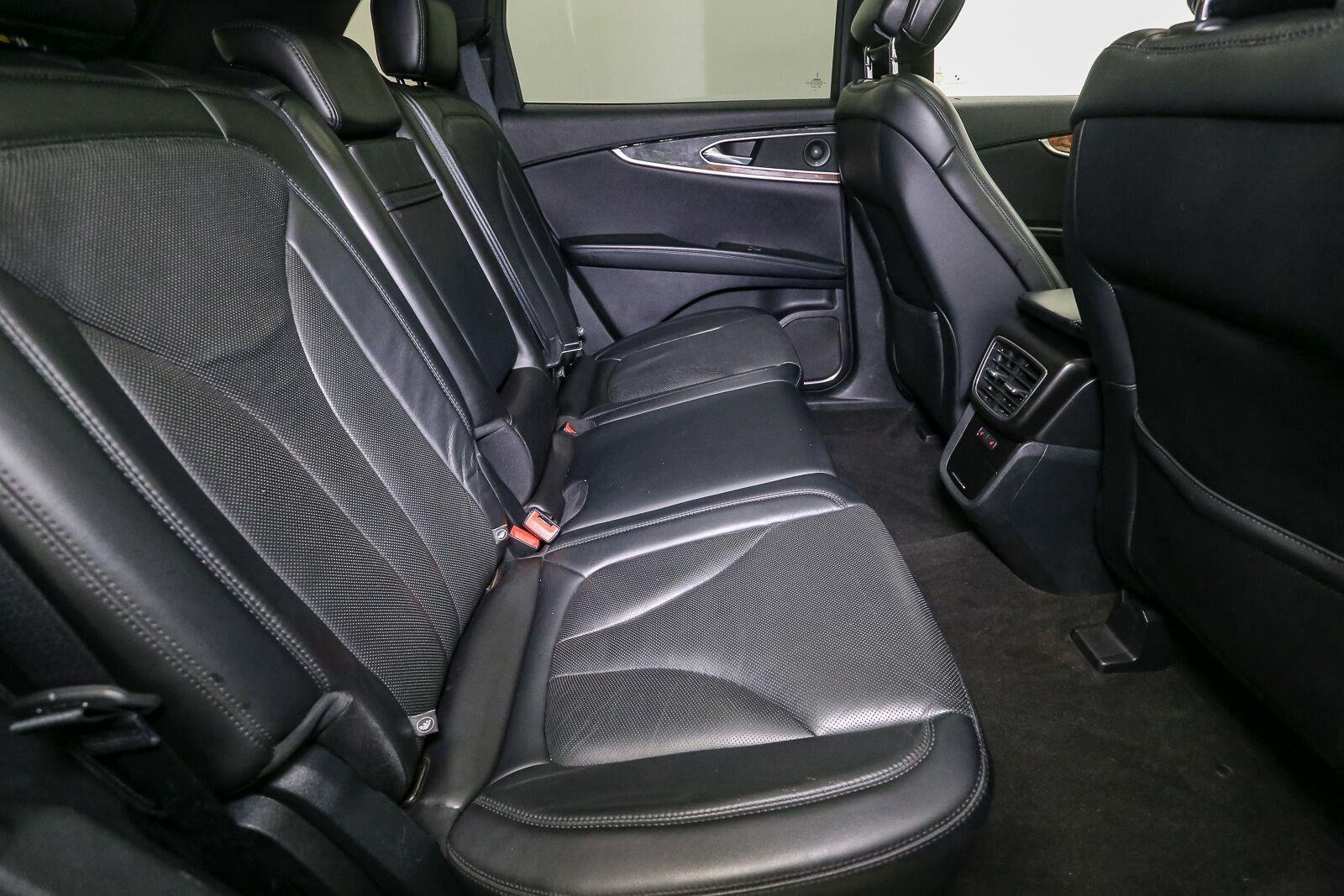 Used 2020 Magnetic Gray Lincoln Reserve image 24