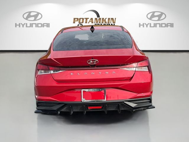 Used 2023 Red Hyundai SEL image 6